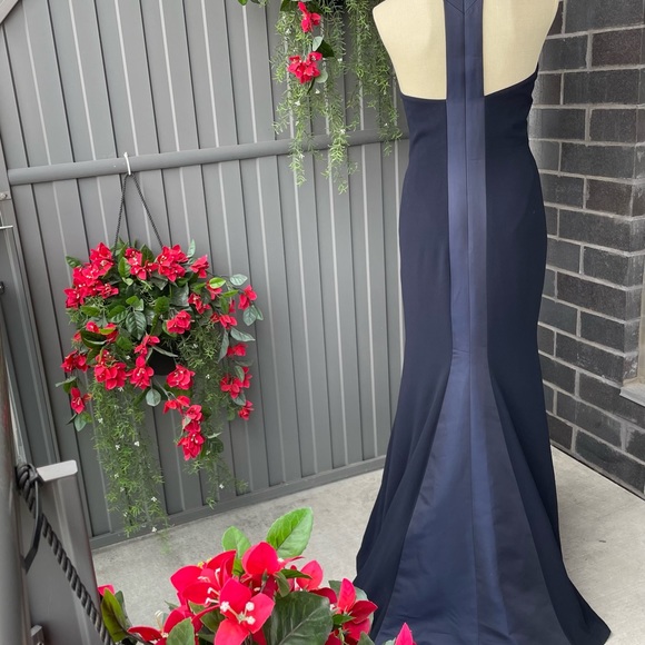 Theia gown - Picture 5 of 11